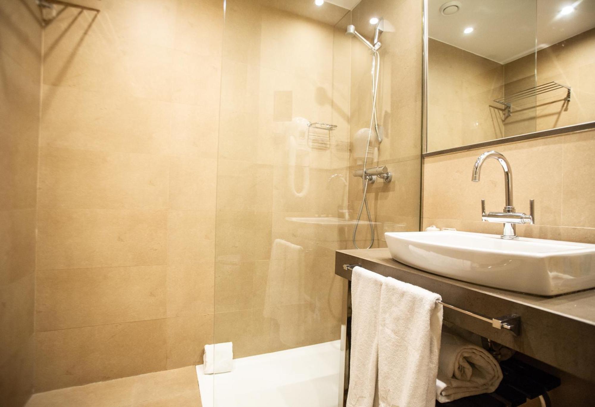 Azz Asturias Langrehotel & Spa Langreo Exteriör bild