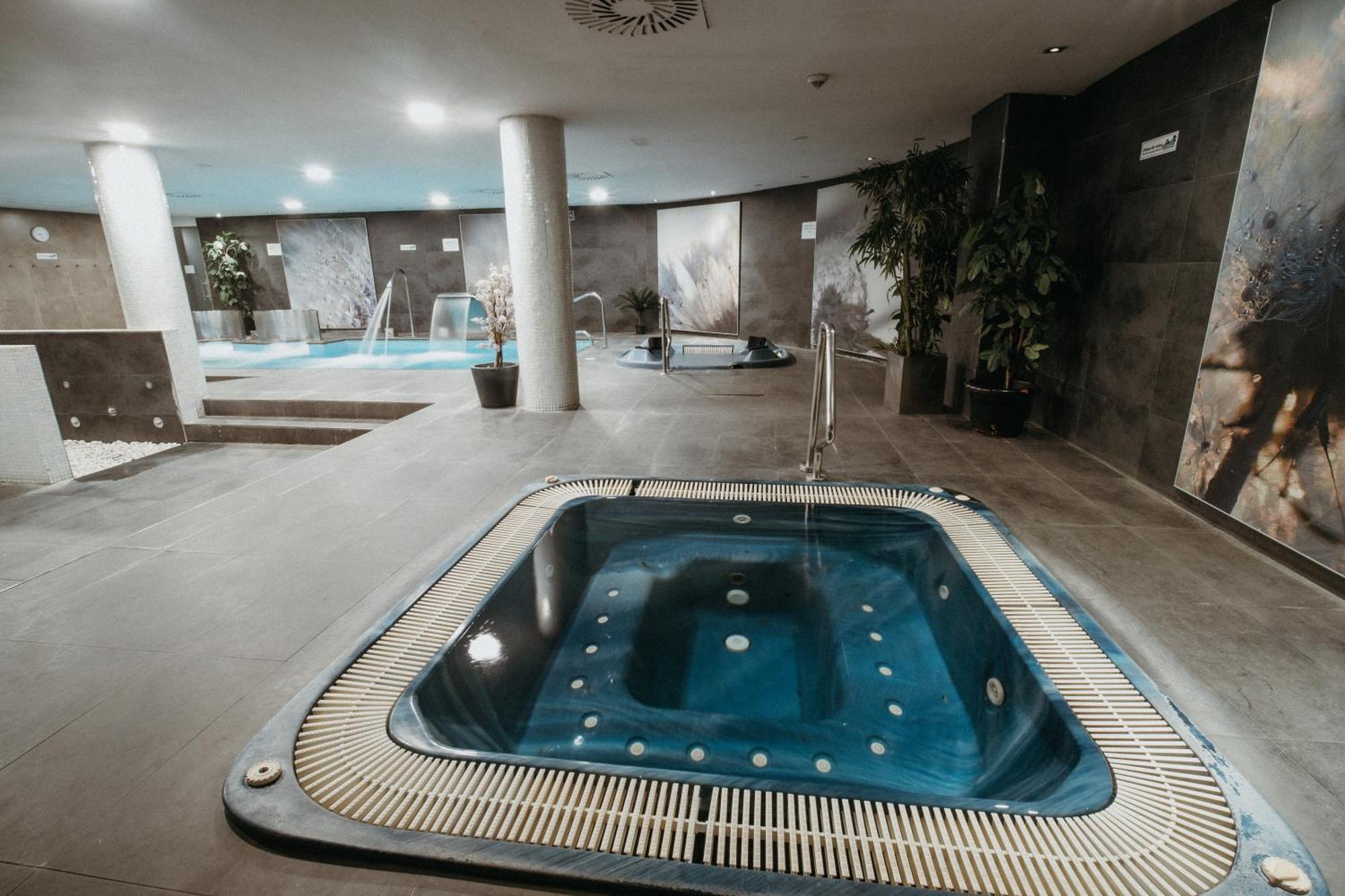 Azz Asturias Langrehotel & Spa Langreo Exteriör bild